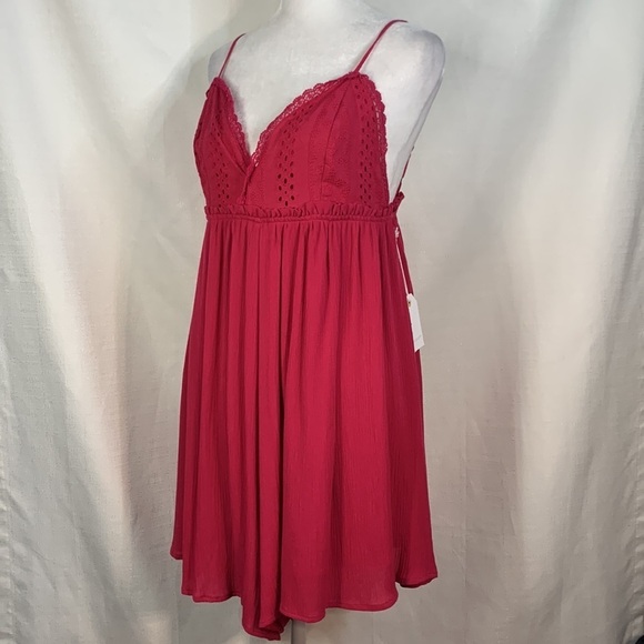 Coco + Jaimeson Fuchsia Pink Romper- NWT - Picture 6 of 15
